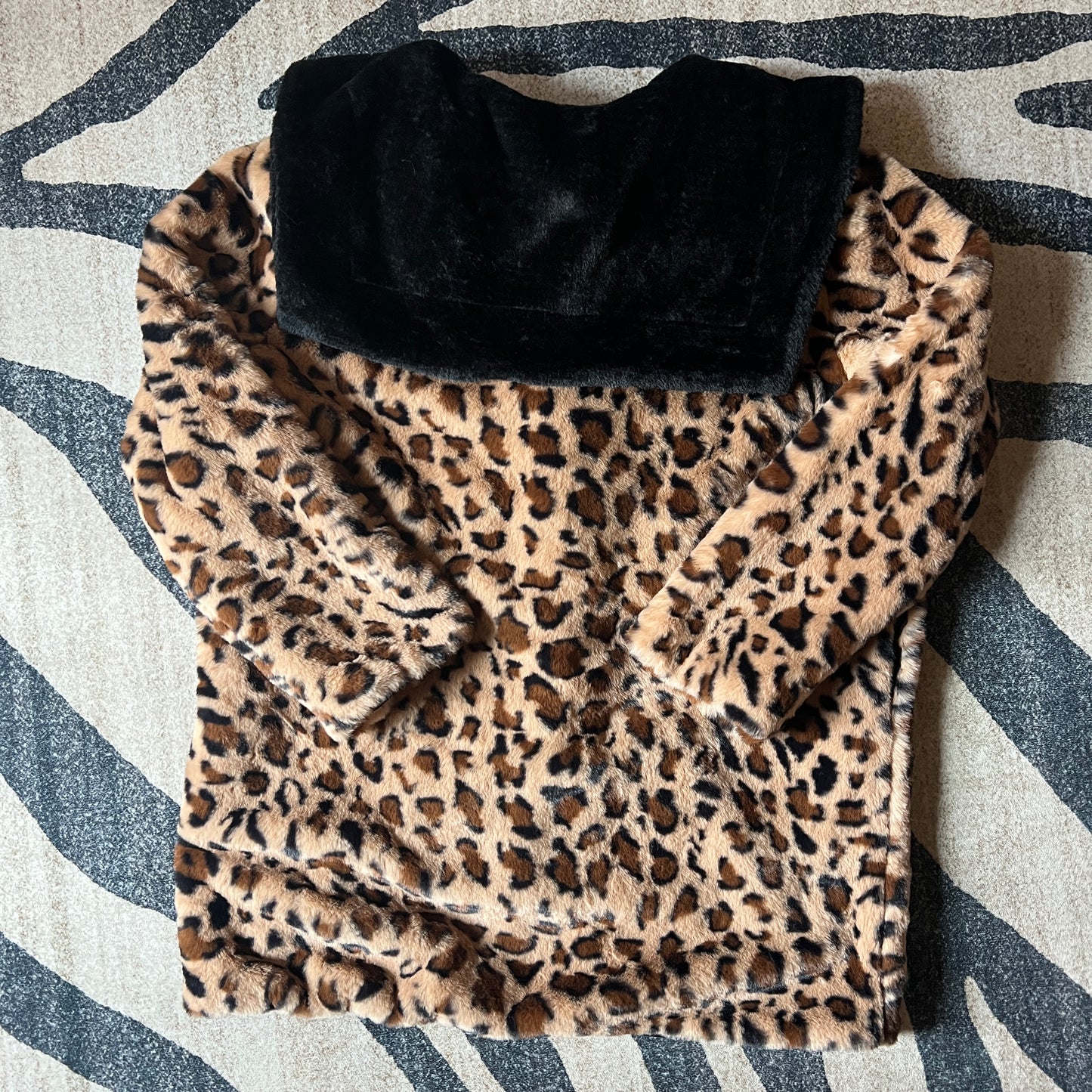 Faux Fur Leopard Print Collared Coat